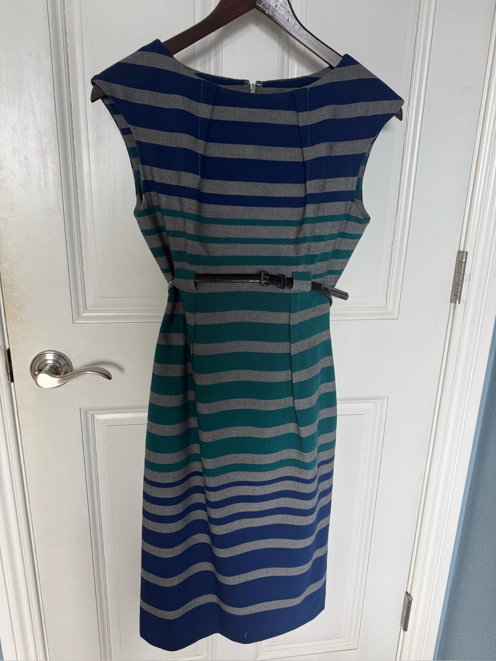 Women’s Calvin Klein Sleeveless Striped Sheath Dress in Navy/Teal/Gray (Sz 2)